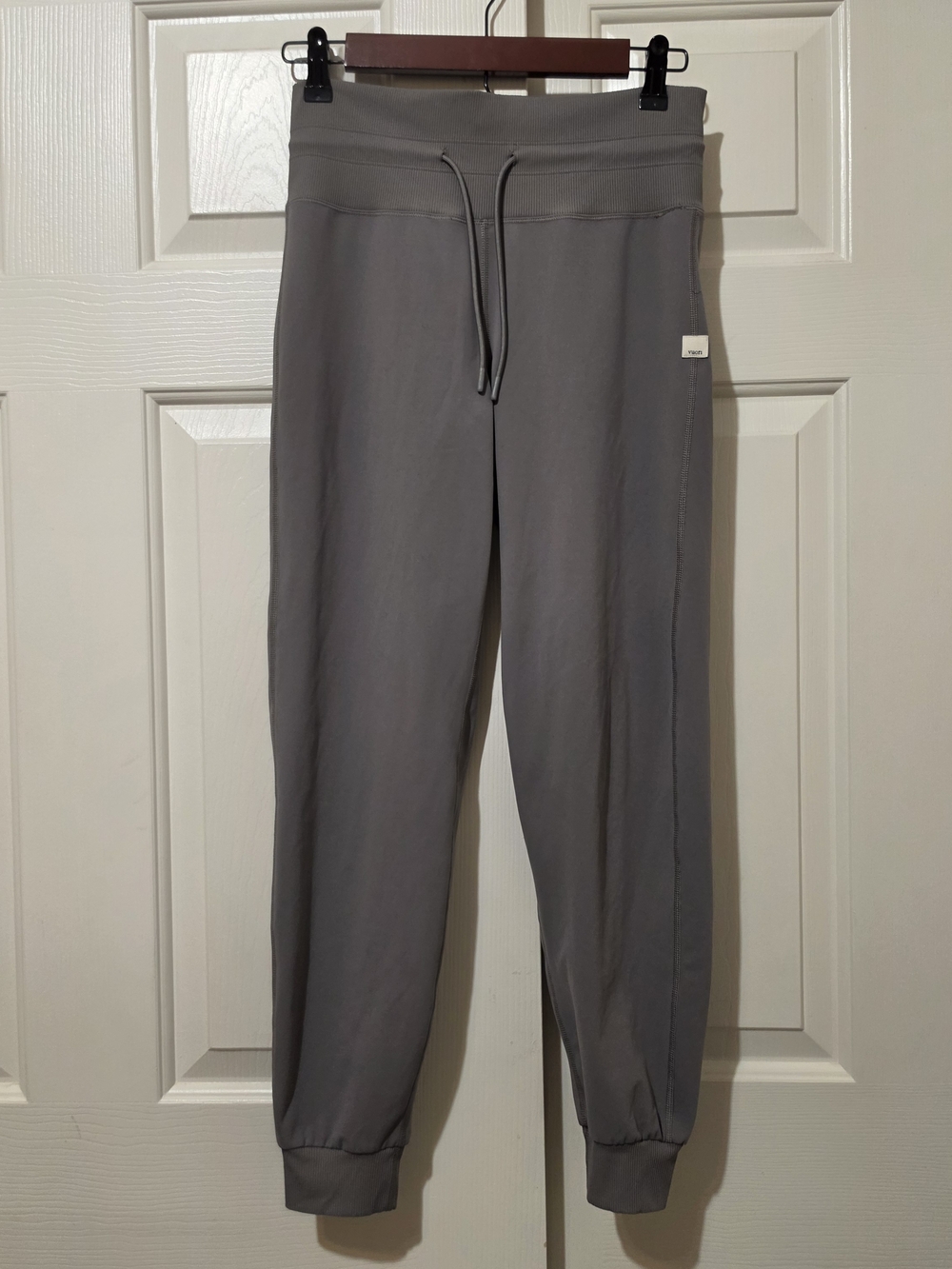 Vuori Daily Jogger Womens Small Gray Athletic Tapered Pants